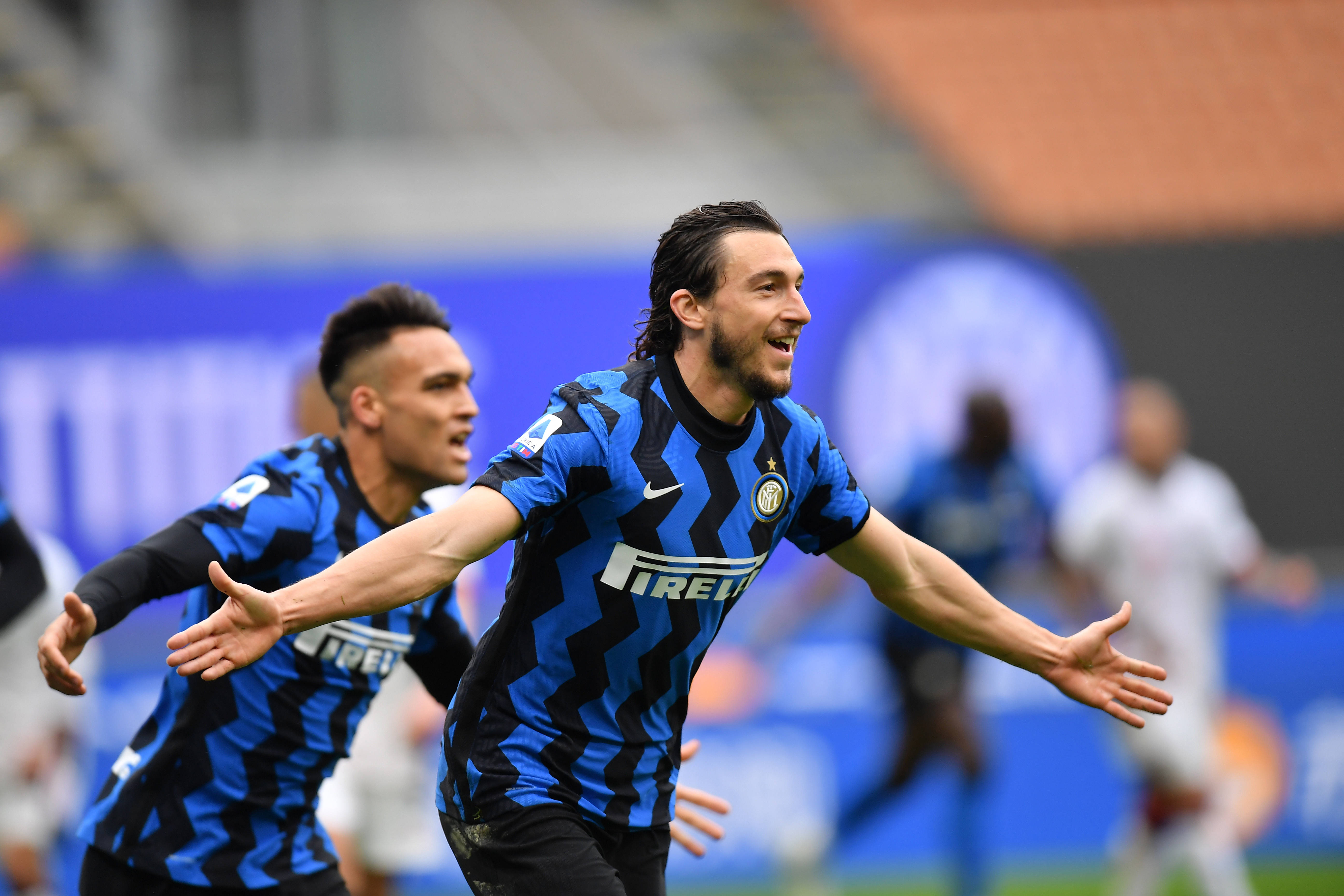 奎因五项基础数据均排在本届新秀前五，总助攻第一（奎因五大基础数据全部跻身本届新秀前五，助攻总数领跑）