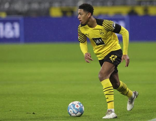 法尔克：曼联和纽卡曾有意沃尔特马德，但他目前不想离开德甲（法尔克：曼联、纽卡曾追求沃尔特马德，但他暂不愿离开德甲）