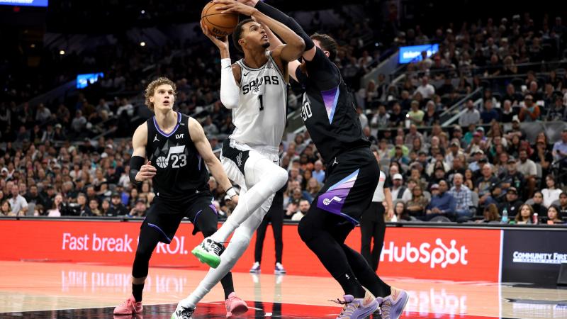 本世纪五大联赛参与百球最快TOP10：C罗70场第1，苏牙71场第2（本世纪五大联赛最快达成参与百球前十：C罗70场居首，苏亚雷斯71场次席）