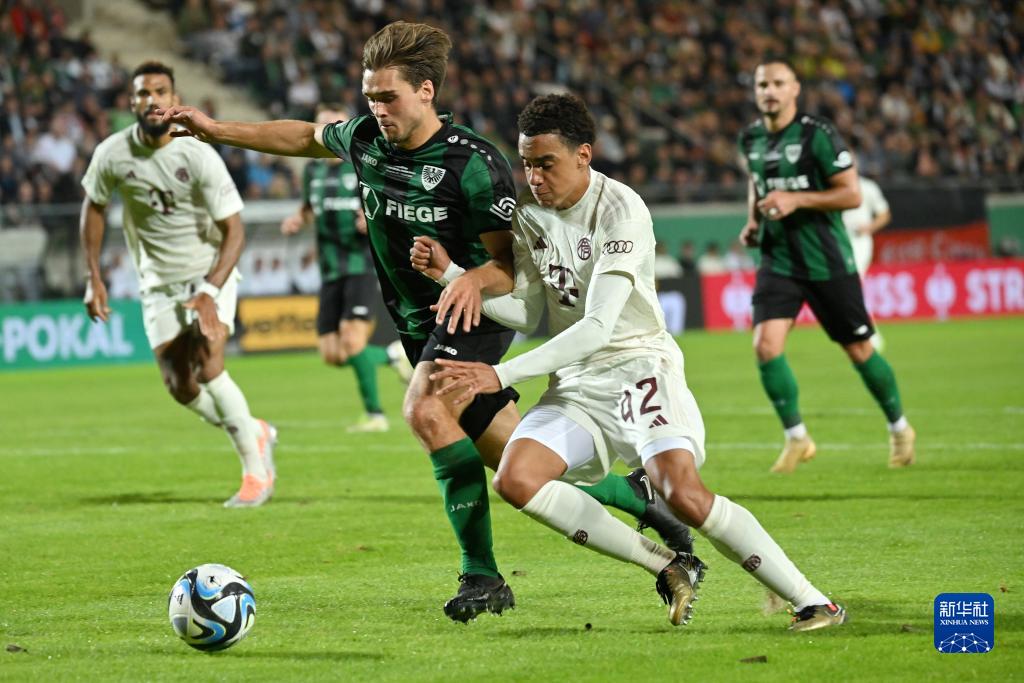 在重庆铜梁备战期间，U16国足参观了邱少云烈士纪念馆