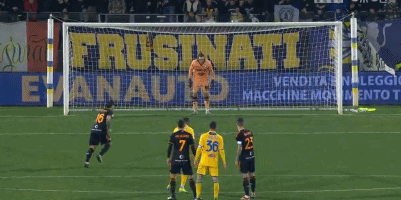 欧文突破制造罚球机会