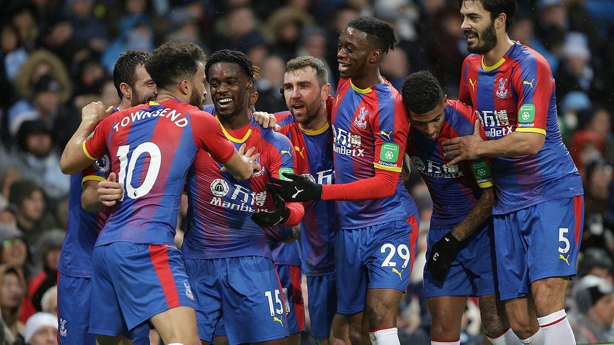 难打硬仗？枪手对阵英超前八有5场丢分，12月末再战维拉（硬仗成隐忧？阿森纳对英超前八已五次失分，年末再碰维拉）