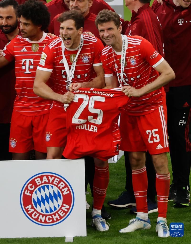 足球亚洲最佳球员候选名单公布，国脚成功入围（亚洲最佳足球员候选名单出炉，国脚榜上有名）