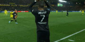 英超战报：沃特金斯、范黑克均双响，布莱顿3-4阿斯顿维拉（英超赛报：沃特金斯、范黑克双双梅开二度，阿斯顿维拉4-3布莱顿）